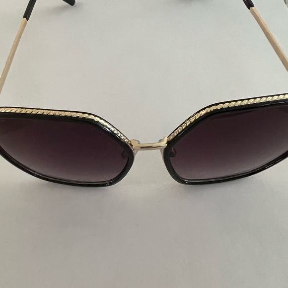 H&M Geometric Sunglasses (Black/Gold) - Picture 4 of 7